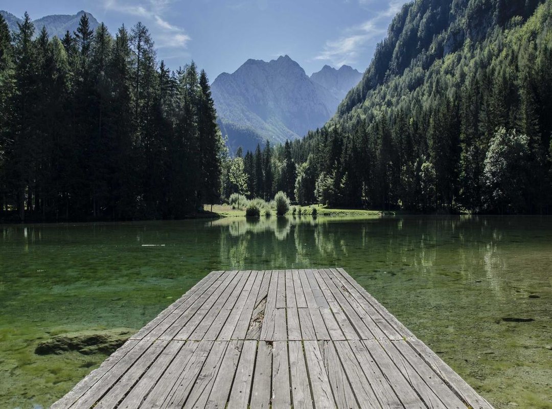 Seats to Avoid on the Embraer 190 (And Why)