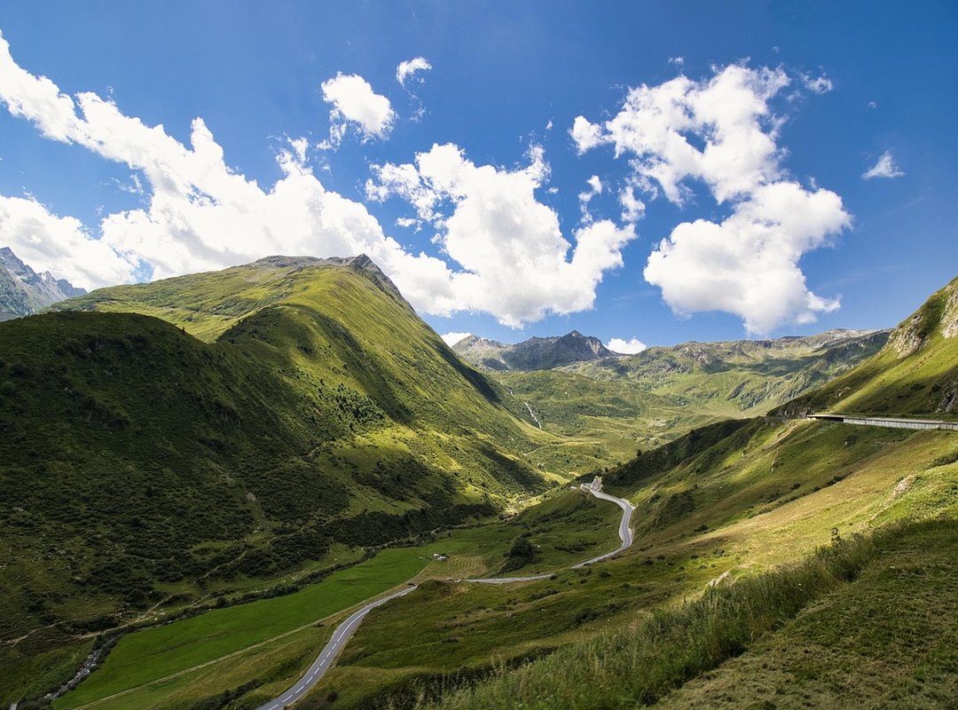 How Does It Compare? Oberalp vs. Other B2B Solutions